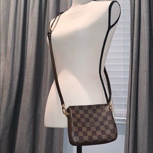 LOUIS VUITTON Damier Trousse Mini Pochette
